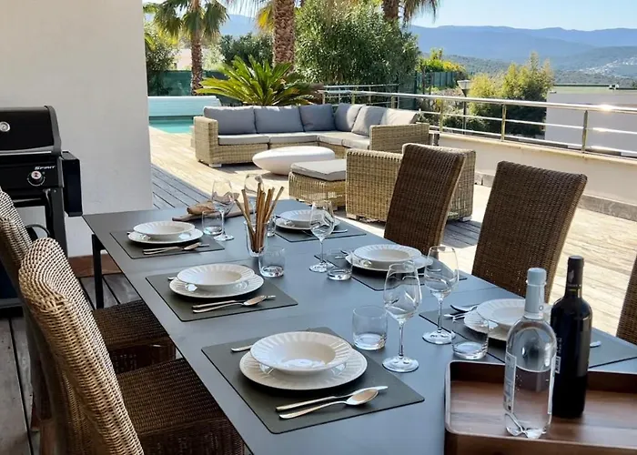 Le Pied A Terre 2 *